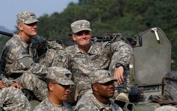 驻韩美军吃瓜群众,吃瓜群众视角下的军营生活揭秘