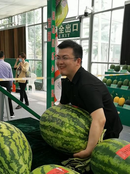 吃瓜群众之王是谁啊,网络热议背后的神秘人物